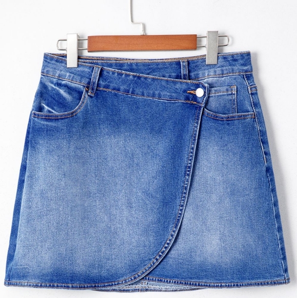 Cross the Line Denim Skirt - Picture 3 of 9